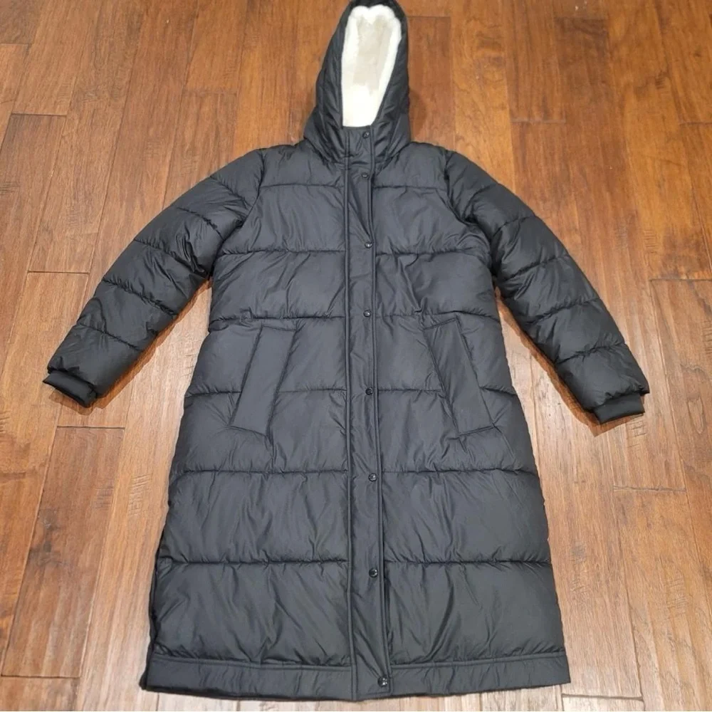 Hollister Black Puffer Jacket with Cream Lining - Picture 12 of 13